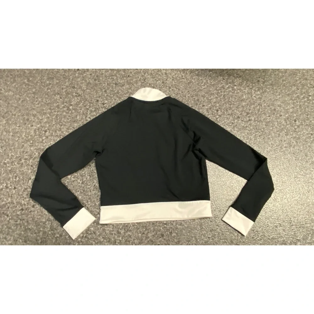 Nike Cropped Mock Neck Top Womens Medium Black White Excellent Spellout Logo